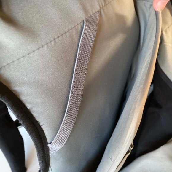 Koala Gear Ergonomic Black Backpack - Picture 7 of 7